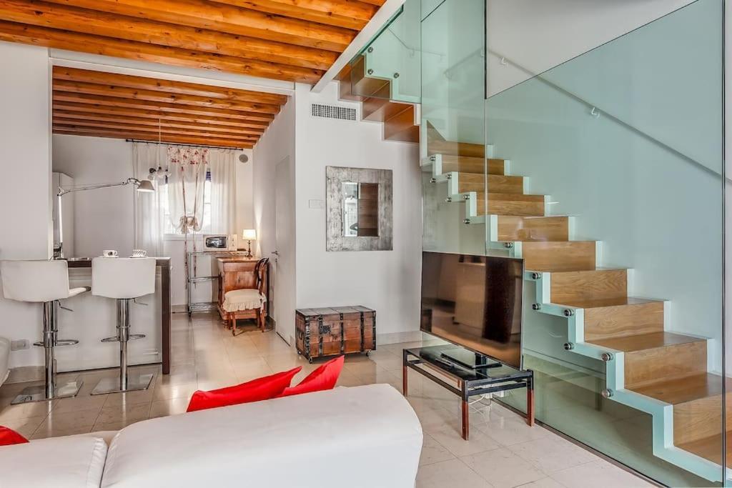 Three Floors Home Венеция Екстериор снимка