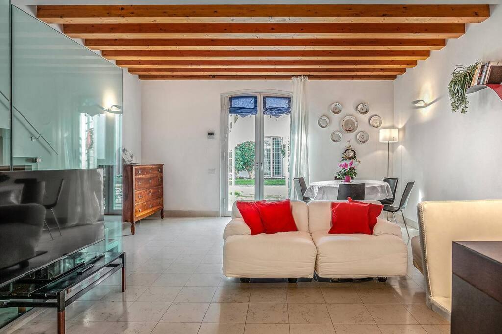 Three Floors Home Венеция Екстериор снимка
